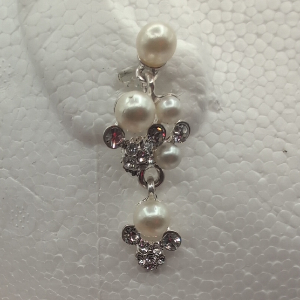 Vintage Elegant Silver toned and Faux Pearl Drop Dangle Earrings